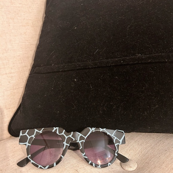 Quay Sunglasses brand new 100% UV protection - Picture 4 of 4